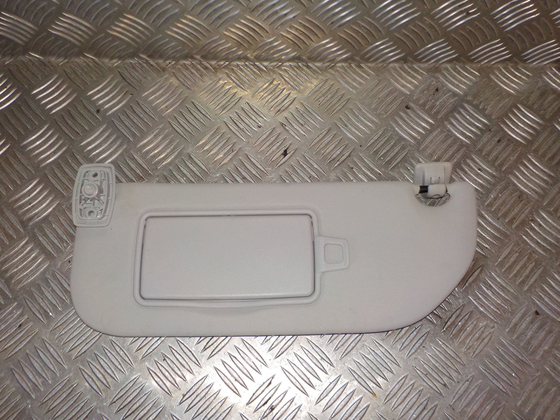 Citroen C1 Solskærm Med OEM Nr. 16117727BJ Fra Citroen Ophugger