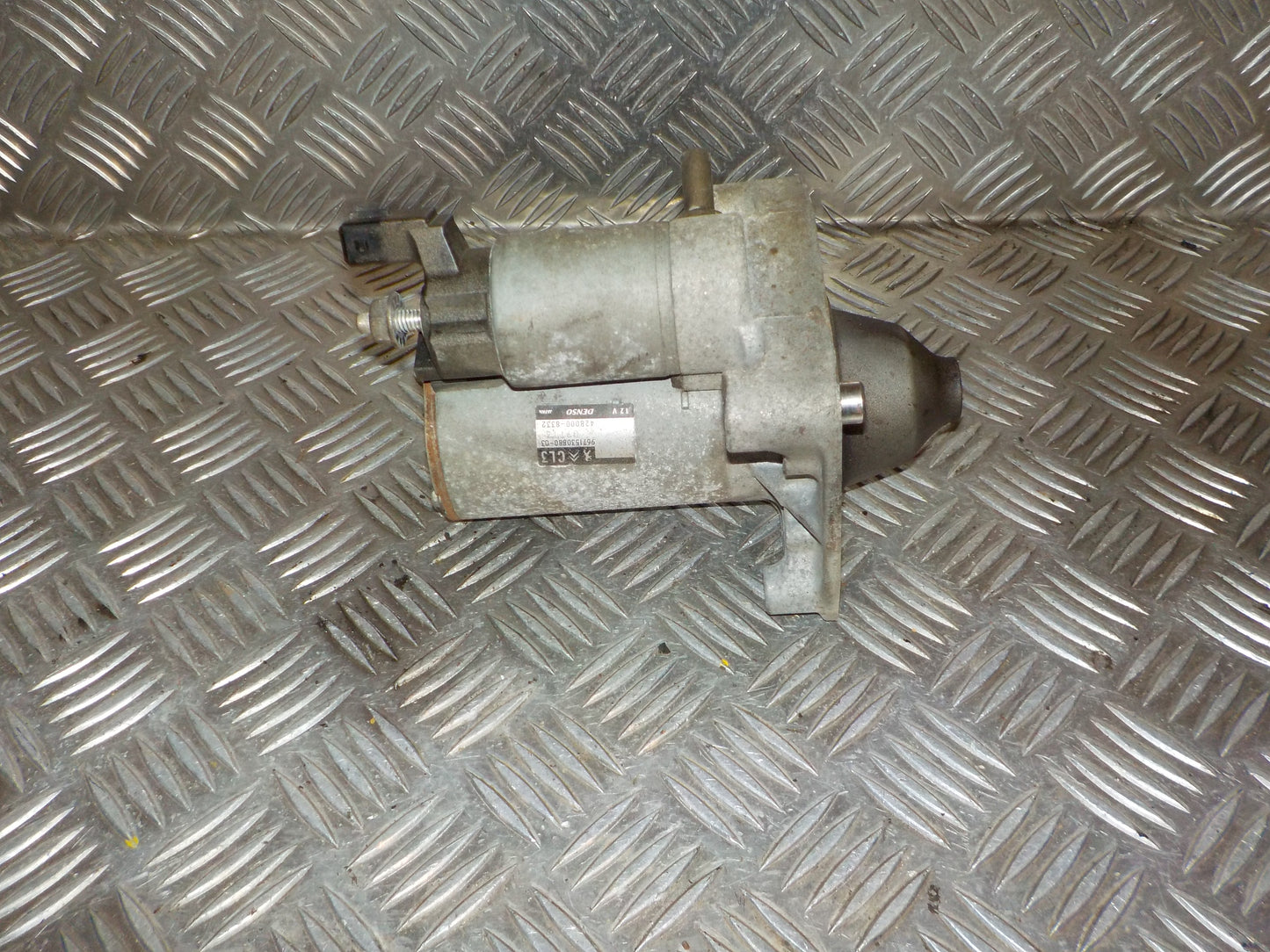 Citroen C1 Starter Med OEM Nr. 9671530880 Fra Citroen Ophugger
