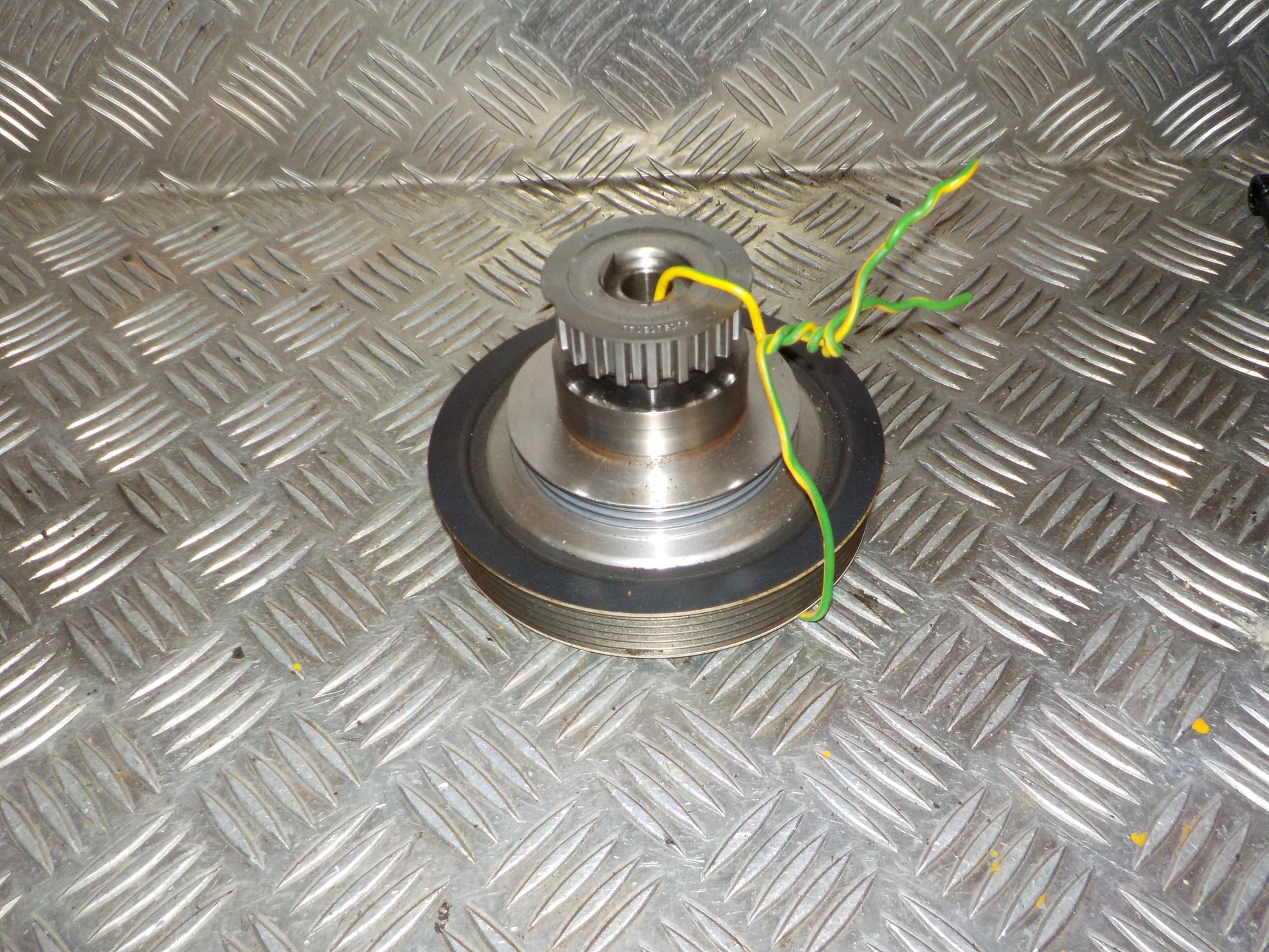 Citroen C1 Krumtap Remskive Servo Med OEM Nr. 9800864680 Fra Citroen Ophugger