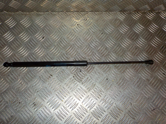 Citroen C1 Bagklapsdæmper Med OEM Nr. 689500H040 Fra Citroen Ophugger