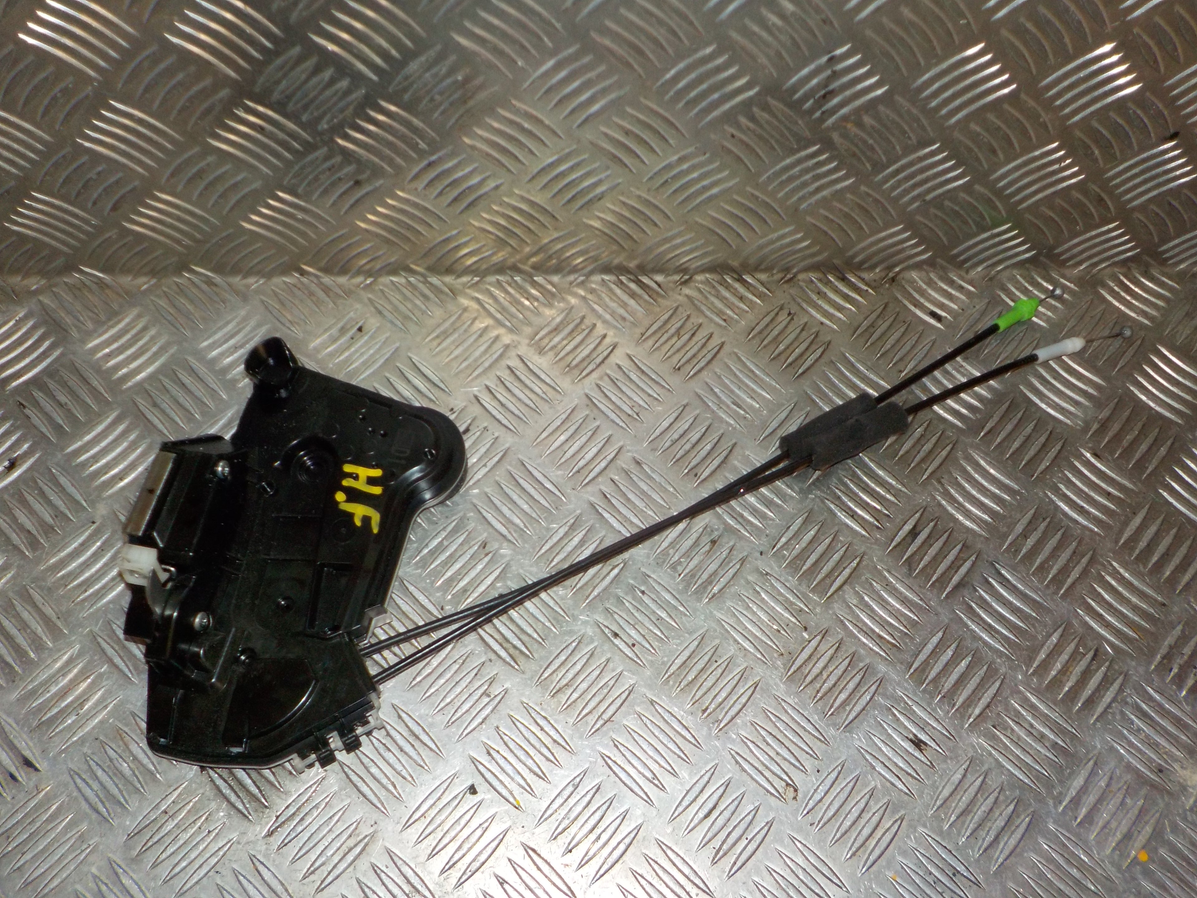 Citroen C1 Dørlås Med OEM Nr. B000961880 Fra Citroen Ophugger