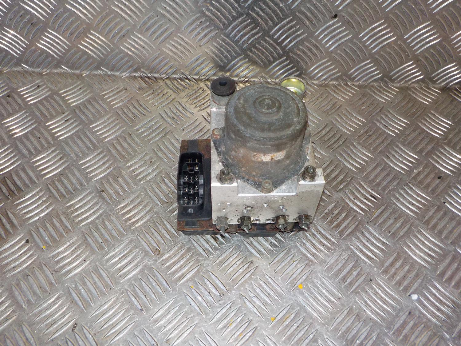 Mazda 6 Gg/Gy ABS Pumpe Med OEM Nr. GR1M437AO Fra Mazda Ophugger