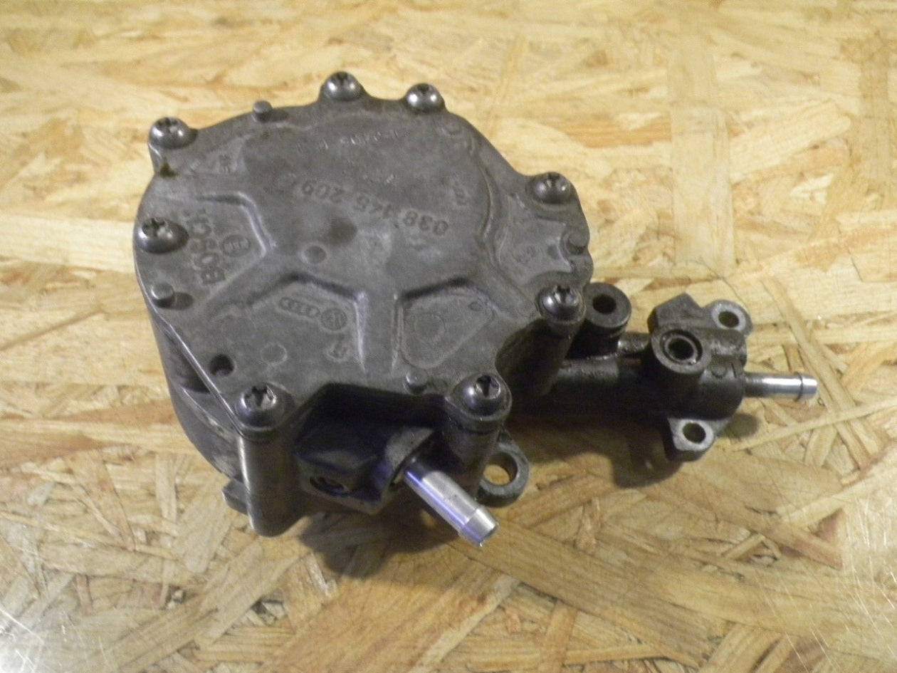 VW Touran 1T GP Dieselpumpe Med OEM Nr. 038145209C Fra VW Ophugger