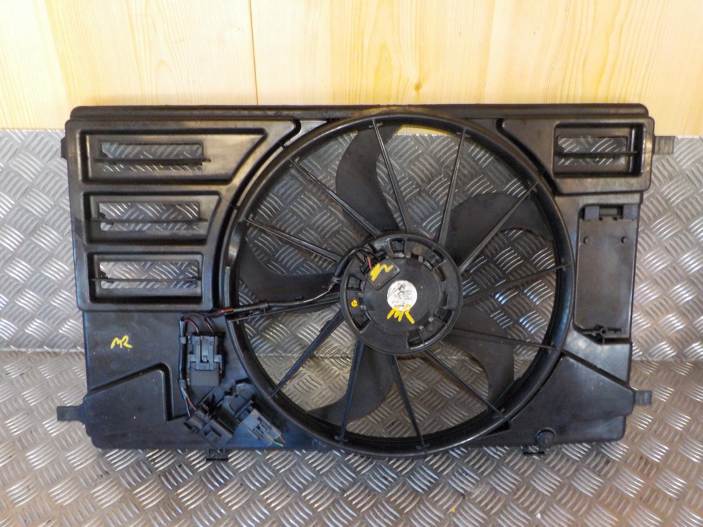 Ford Transit Custom Kølerblæser El Med OEM Nr. 0130308422 Fra Ford Ophugger