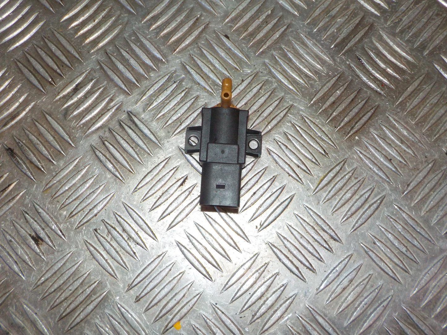 VW Golf 6 1K Vacuum Ventil Med OEM Nr. 03C906283B Fra VW Ophugger