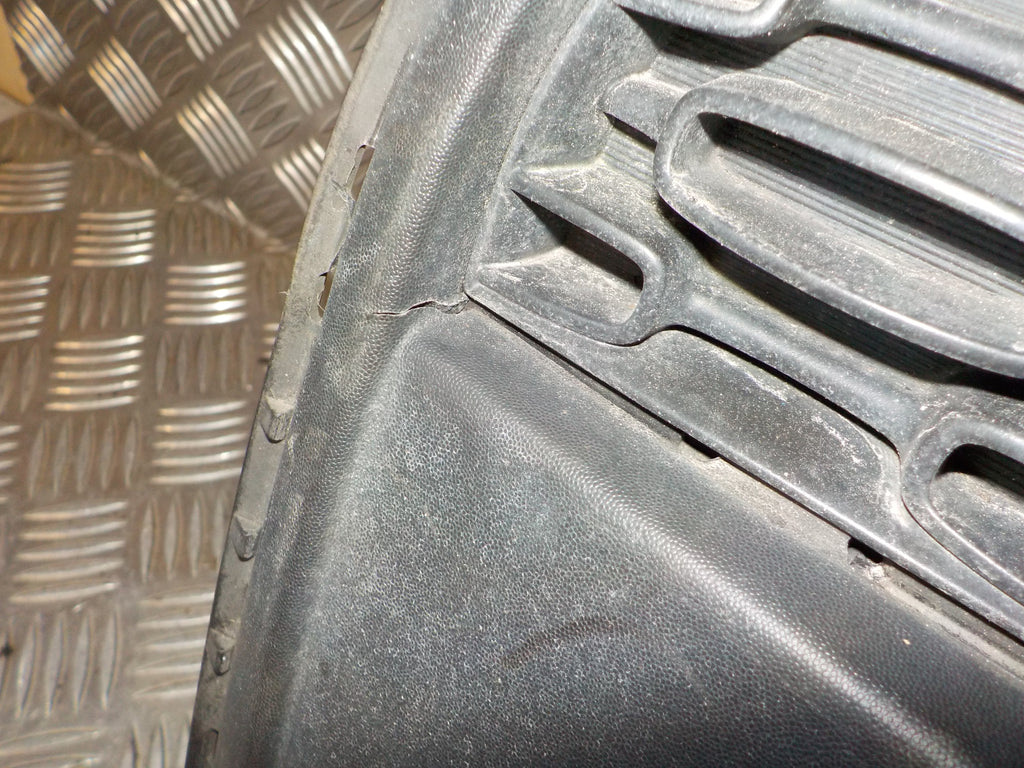 Kia Picanto Kofangergitter Med OEM Nr. 865601YBA0 Fra Kia Ophugger