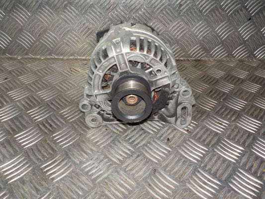 VW Fox 5Z Generator Med OEM Nr. 045903023C Fra VW Ophugger