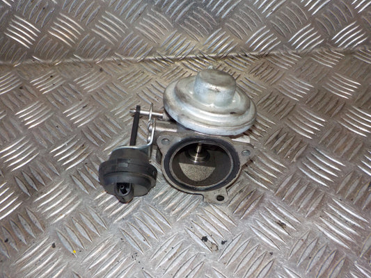 Audi A4 8D Egr Ventil Med OEM Nr. 038131501G Fra Audi Ophugger