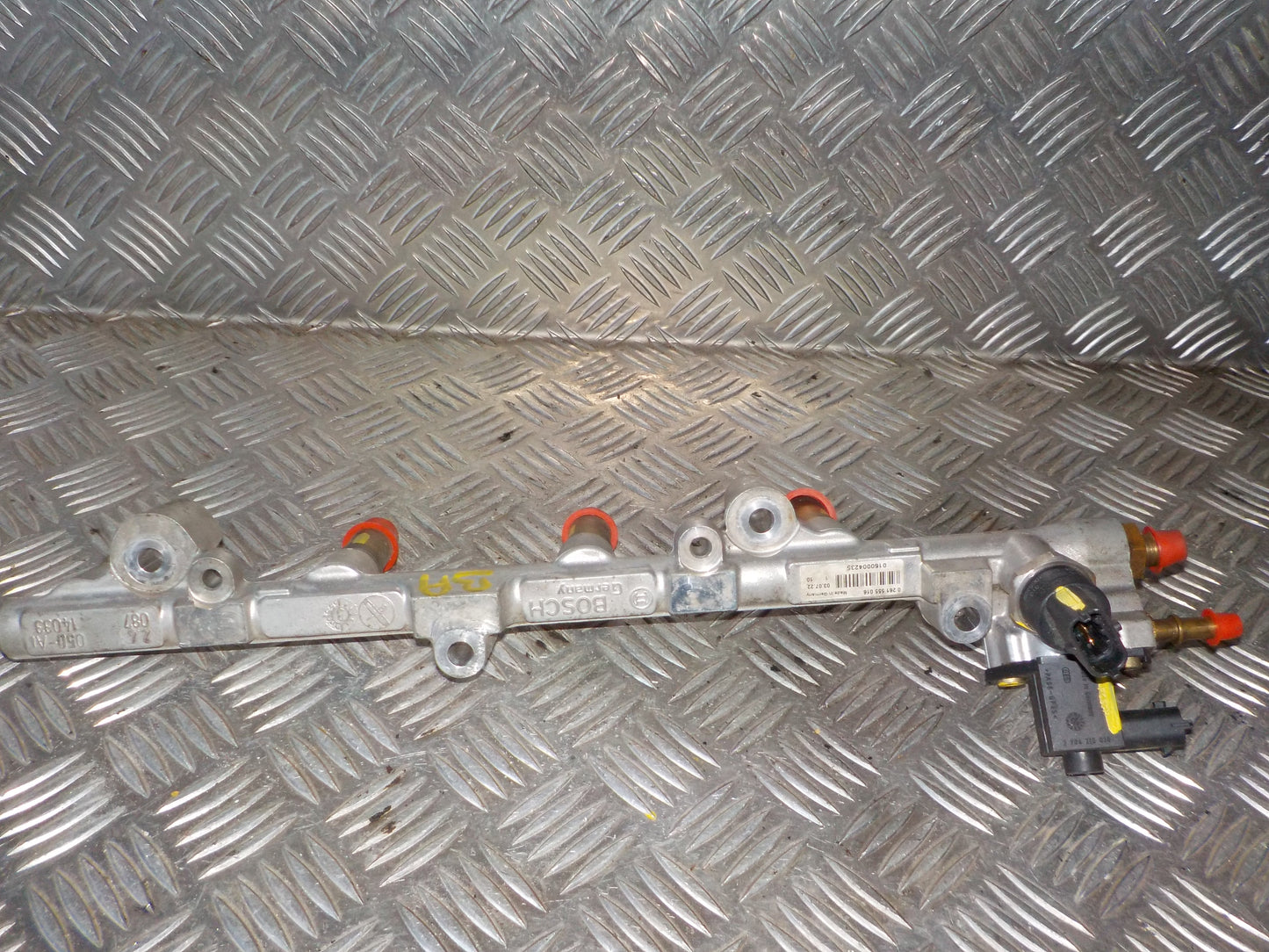 Alfa Romeo 156 Dyse Med OEM Nr. 0261555016 Fra Alfa Romeo Ophugger