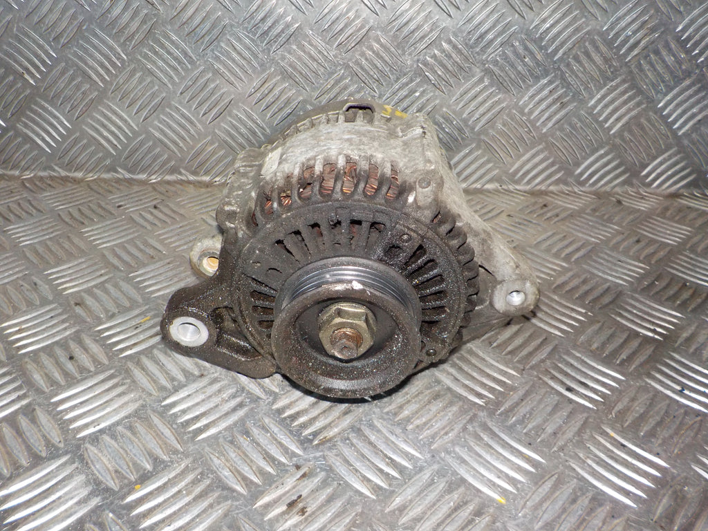 Toyota Yaris Verso Generator Med OEM Nr. 2706021020 Fra Toyota Ophugger