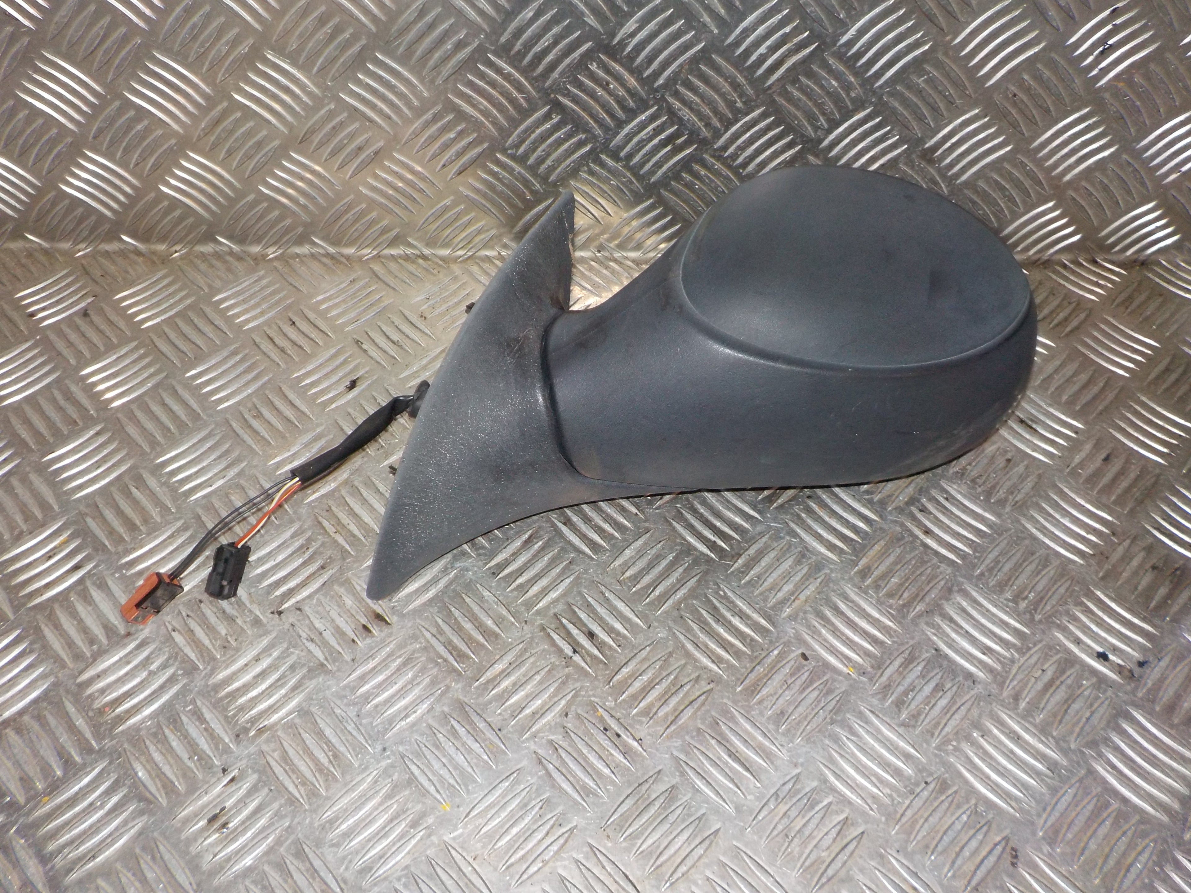Citroen C3 Sidespejl Med OEM Nr. 8151GE Fra Citroen Ophugger