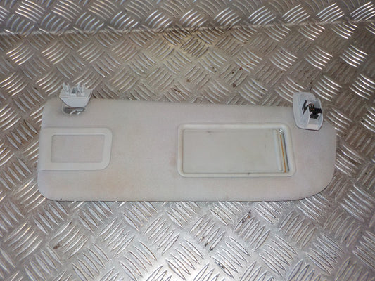 Audi A6 Solskærm Med OEM Nr. 4F0857552P Fra Audi Ophugger