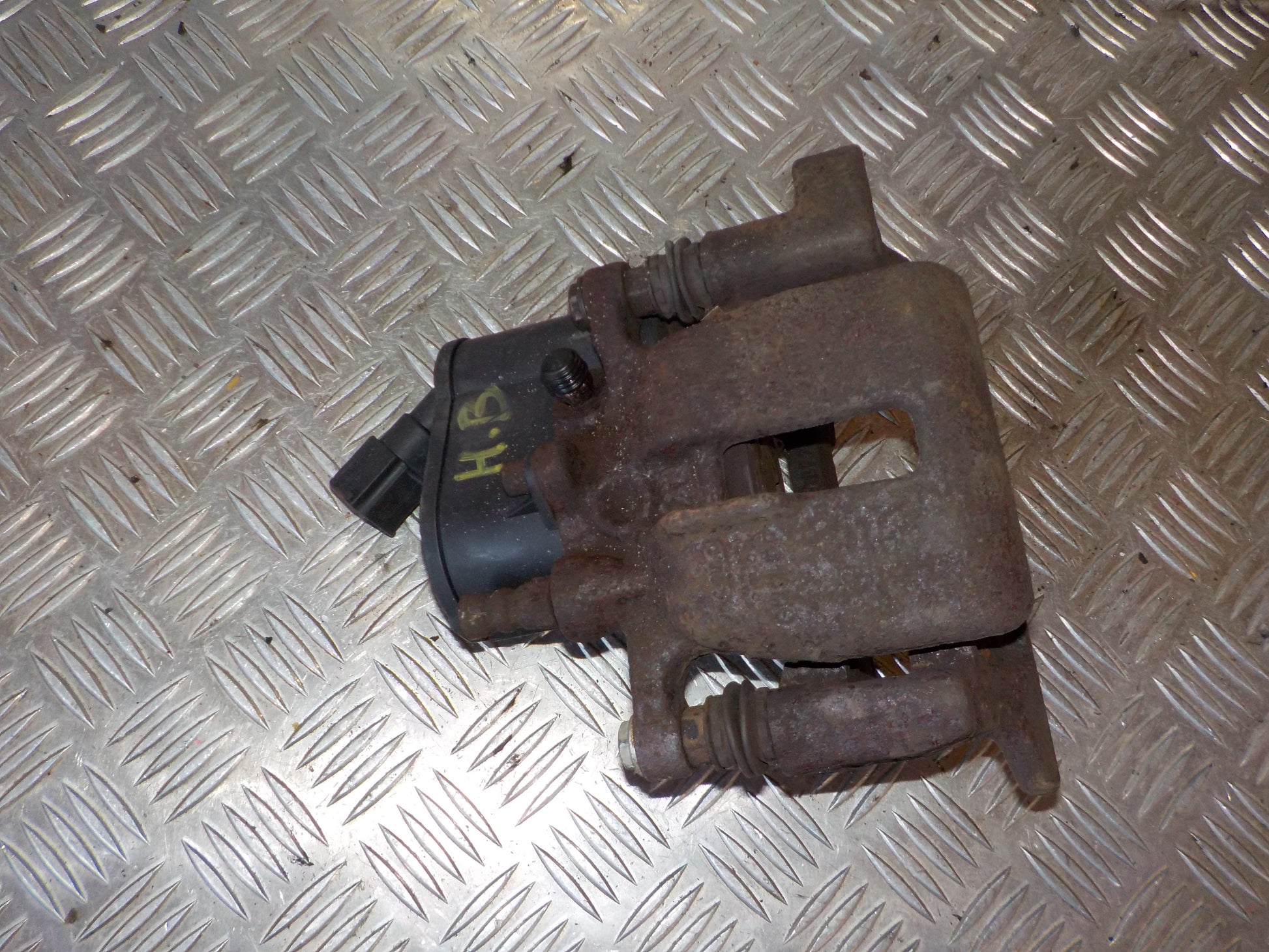 Audi A6 Bremsekaliber Hb Med OEM Nr. 4F0615404F Fra Audi Ophugger