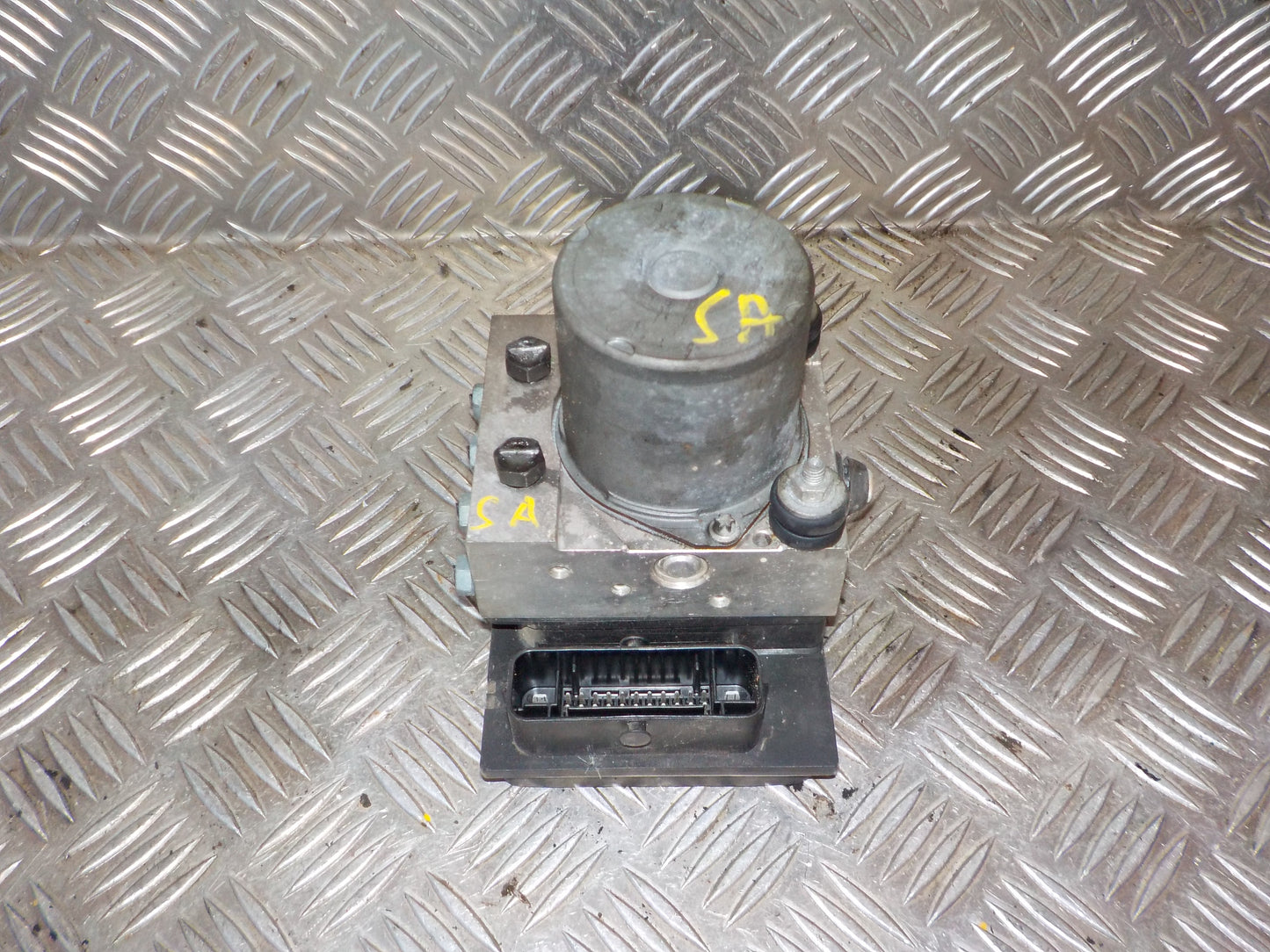 Audi A6 ABS Pumpe Med OEM Nr. 4F0614517AA Fra Audi Ophugger