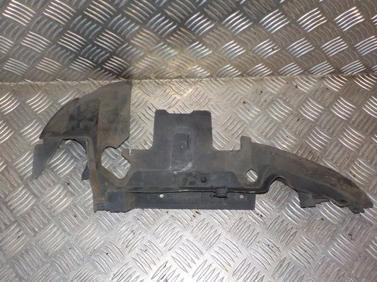 Audi A6 Kølerkappe Med OEM Nr. 4F0121283 Fra Audi Ophugger