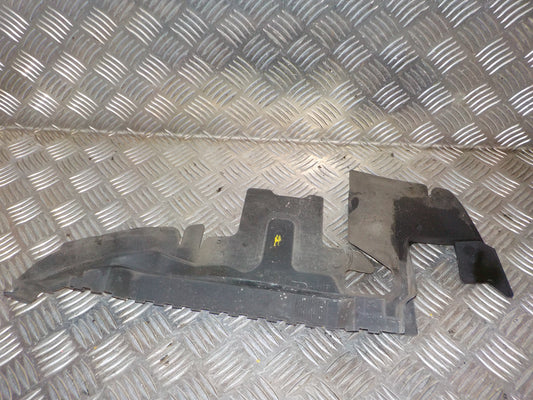 Audi A6 Kølerkappe Med OEM Nr. 4F021284 Fra Audi Ophugger