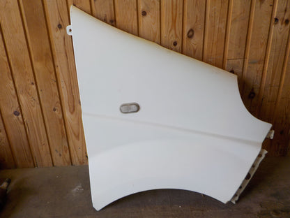 Renault Trafic 1 Forskærm H Med OEM Nr. 7782524467 Fra Renault Ophugger