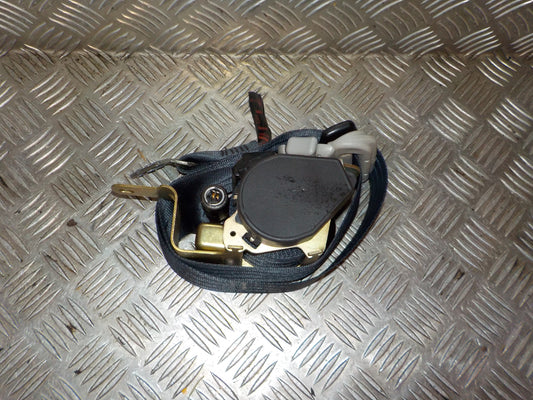Toyota Corolla E12 Sikkerhedsseler For Med OEM Nr. 7321002202 Fra Toyota Ophugger