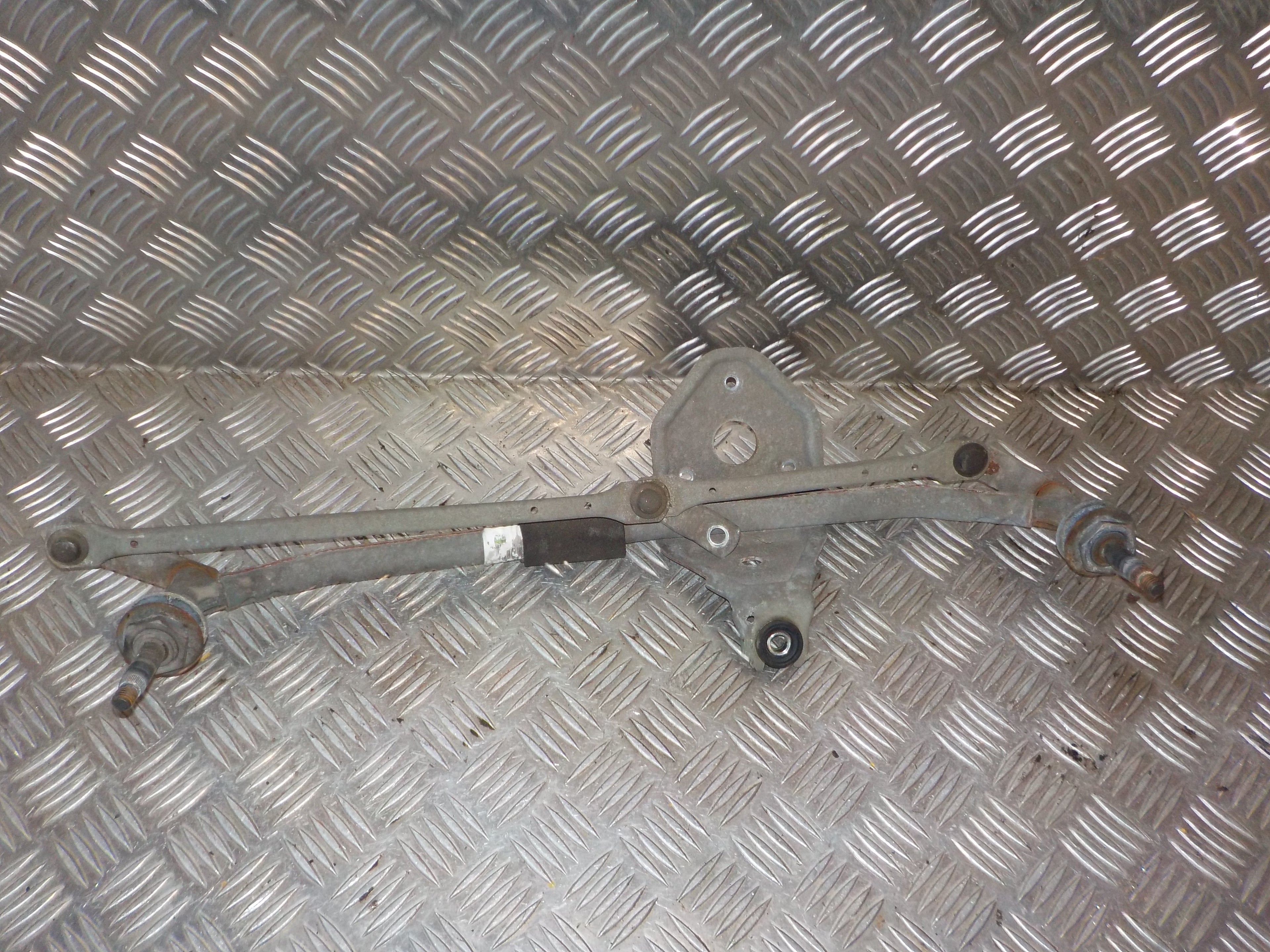 Renault Trafic 1 Viskertræk Med OEM Nr. 7701055892 Fra Renault Ophugger
