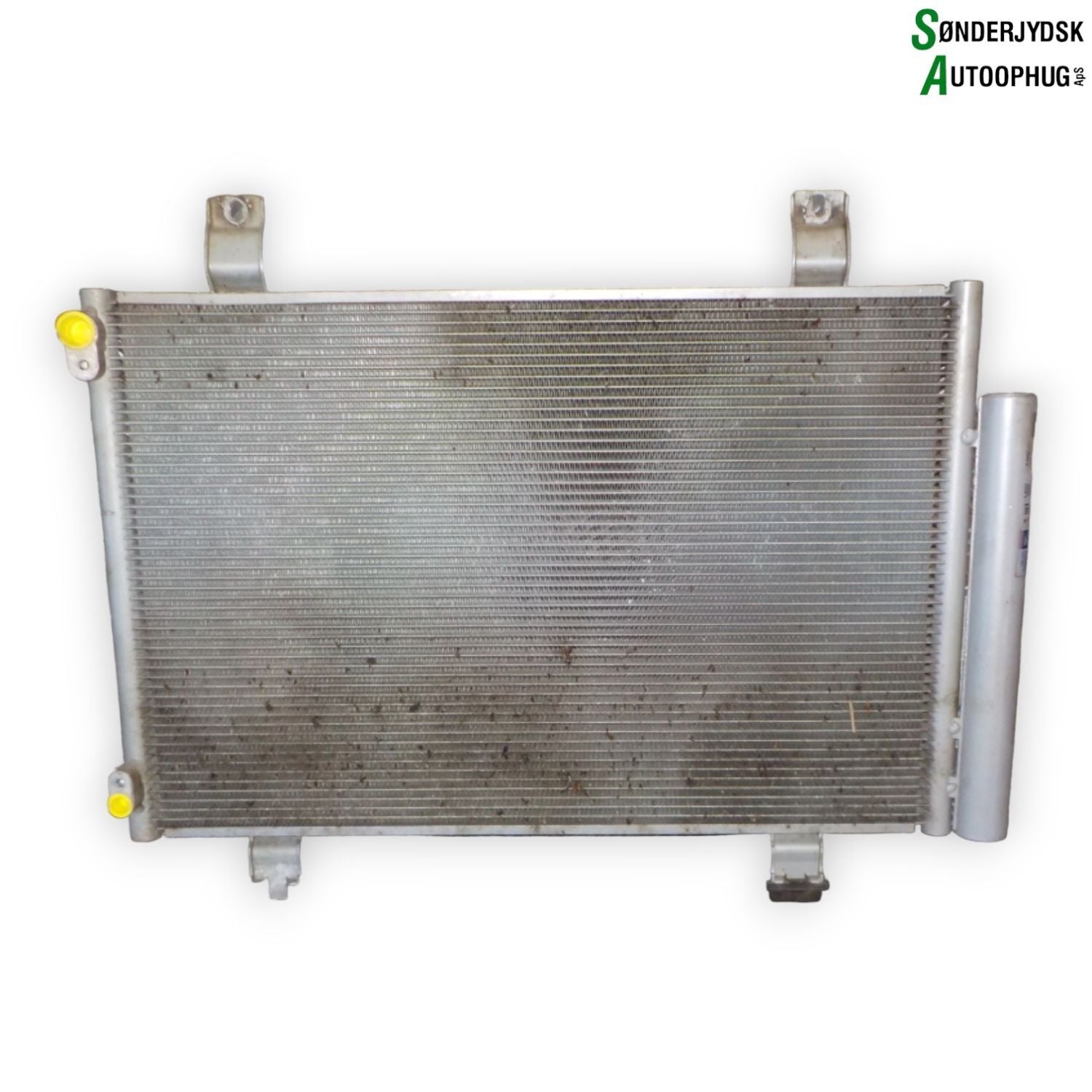 Suzuki Swift Køler Aircond Med OEM Nr. 17K13038 Fra Suzuki Ophugger
