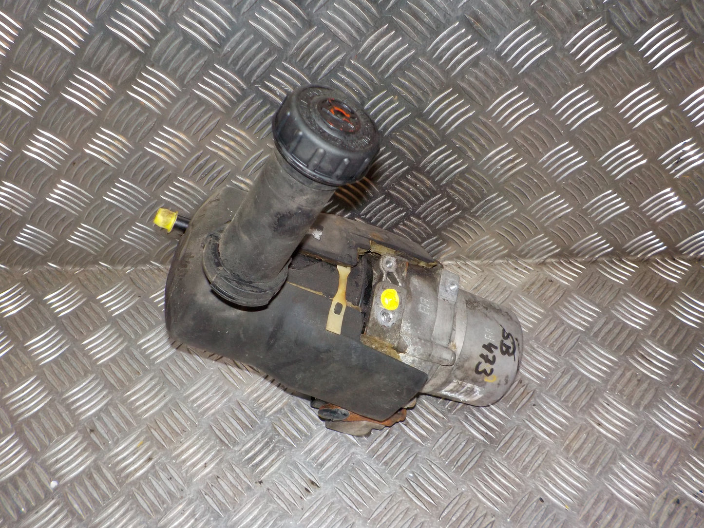 Citroen C4 Servopumpe Med OEM Nr. 1637768680 Fra Citroen Ophugger