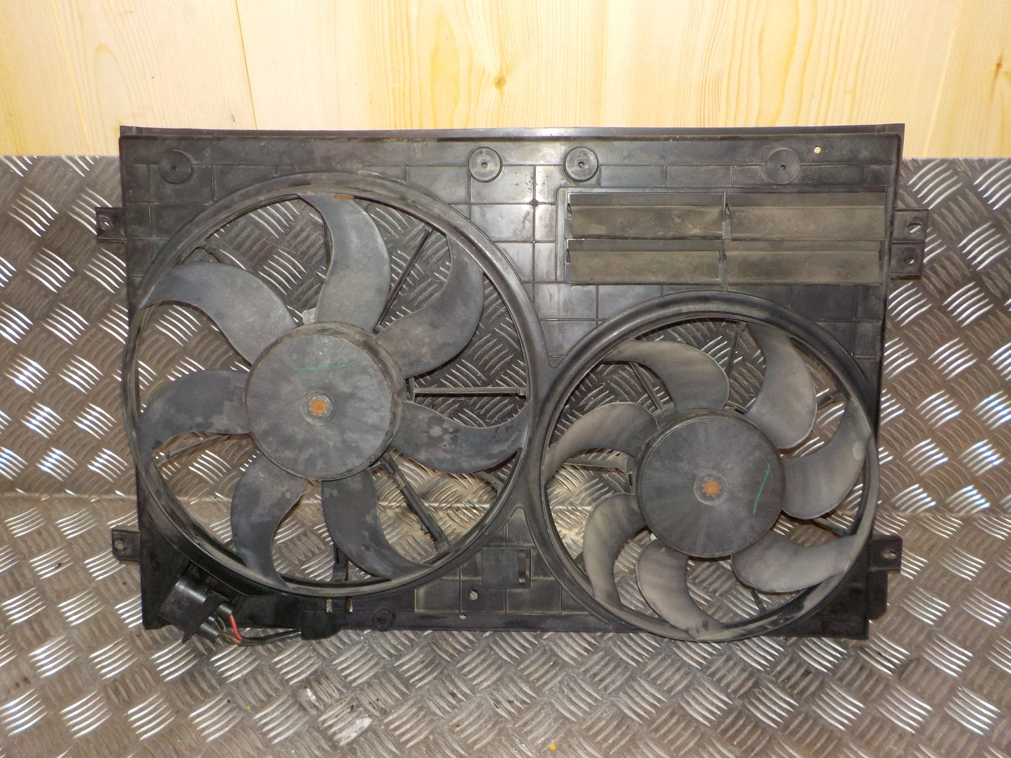 VW Golf 6 1K Kølerblæser El Med OEM Nr. 1K0121205AD Fra VW Ophugger