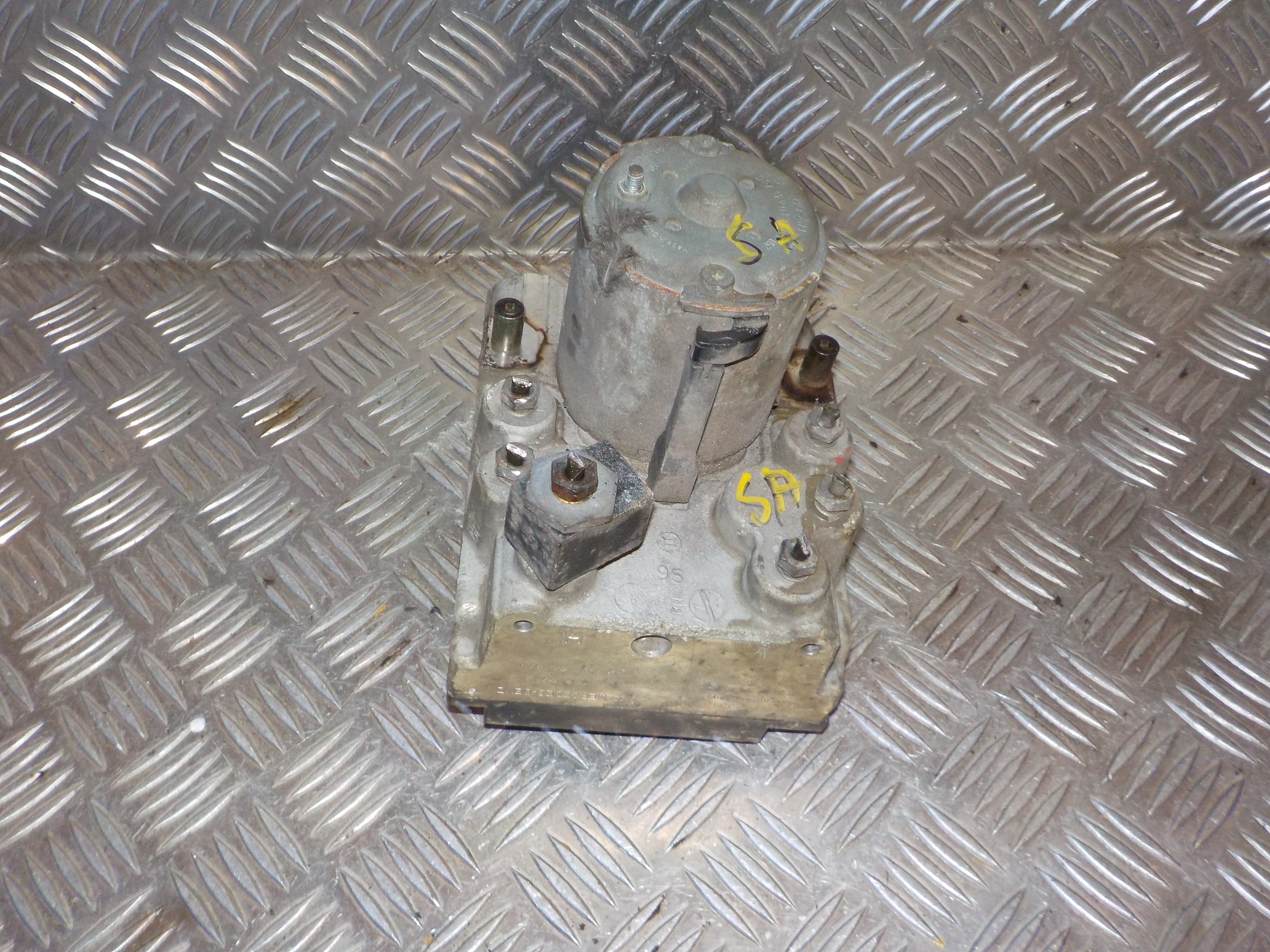 Mercedes E W210 ABS Pumpe Med OEM Nr. 0265217009 Fra Mercedes Ophugger
