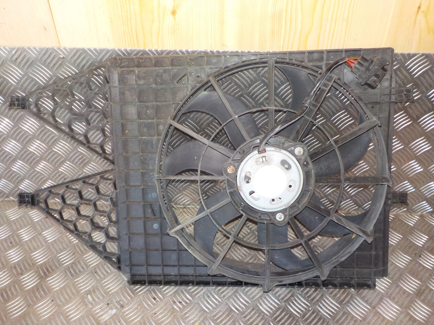 Seat Ibiza 6J Kølerblæser El Med OEM Nr. 6Q0959455AD Fra Seat Ophugger