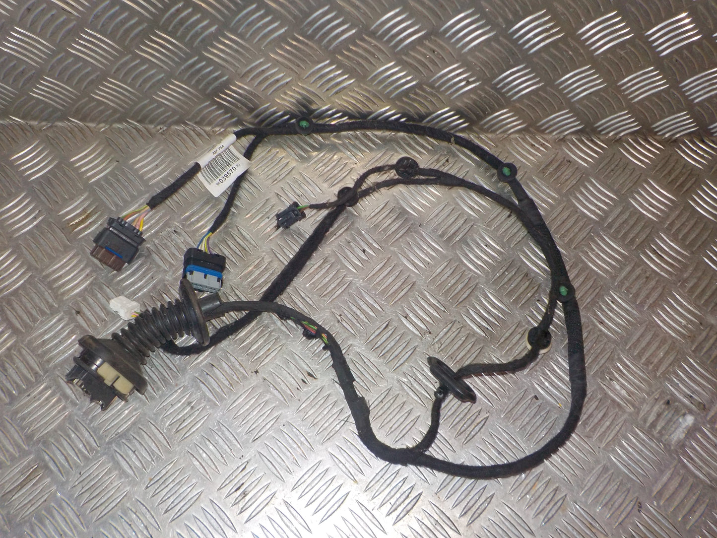 Peugeot 208 Ledningsnet Dør Med OEM Nr. 9803957080 Fra Peugeot Ophugger