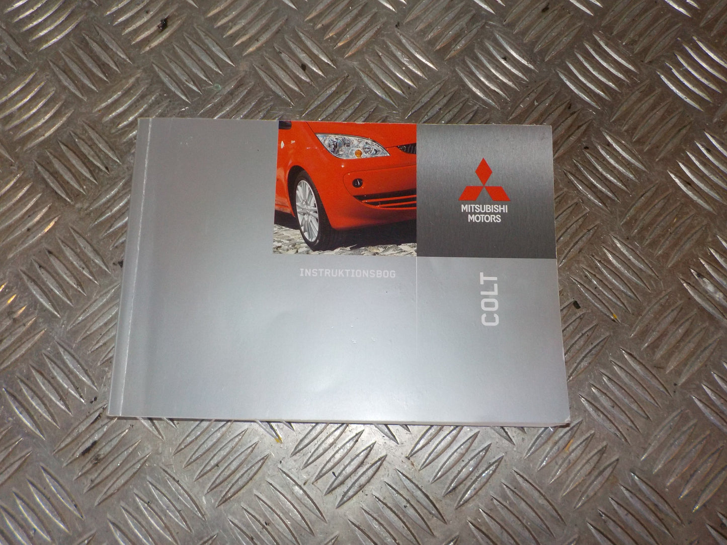 Mitsubishi Colt Instruktionsbog Med OEM Nr. DANSK Fra Mitsubishi Ophugger