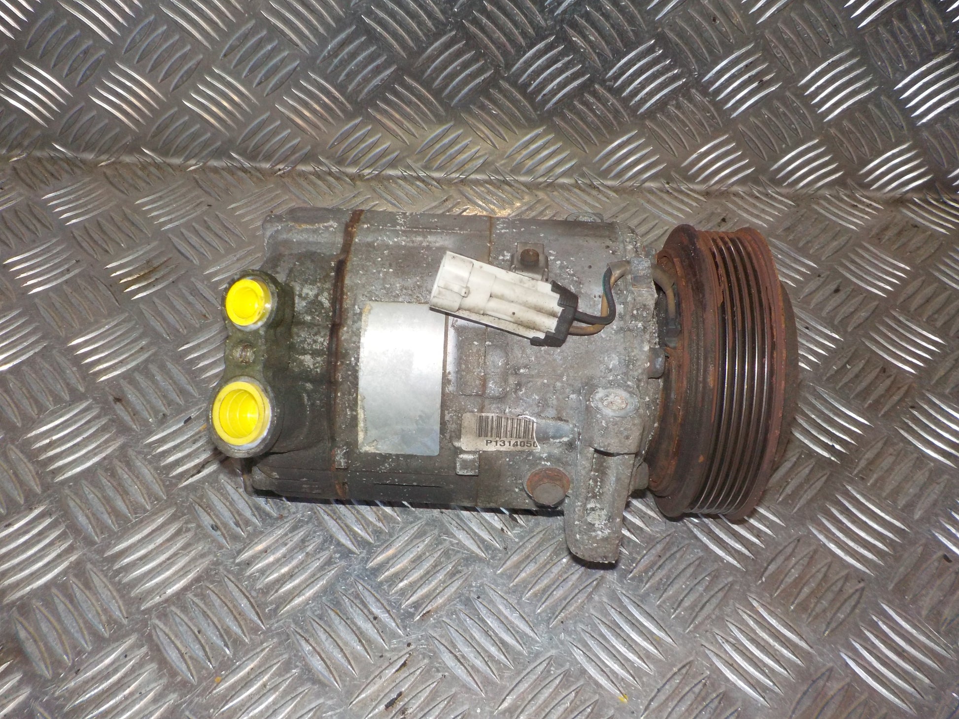 Saab Saab 9-3 Aircondition Pumpe Med OEM Nr. P1314050 Fra Saab Ophugger