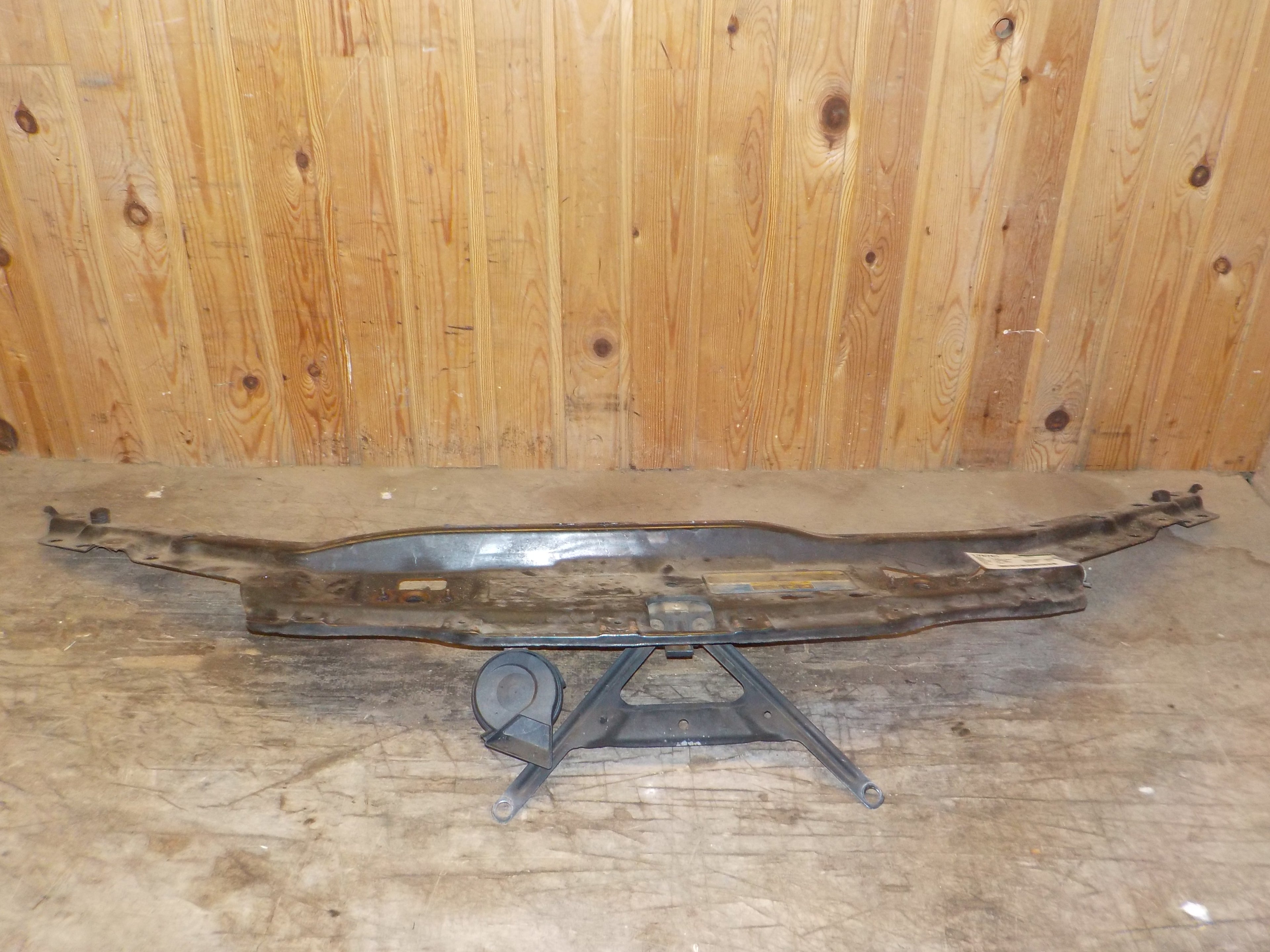 Saab 9-3 Låseplade Med OEM Nr. Ophugger Fra Saab Ophugger
