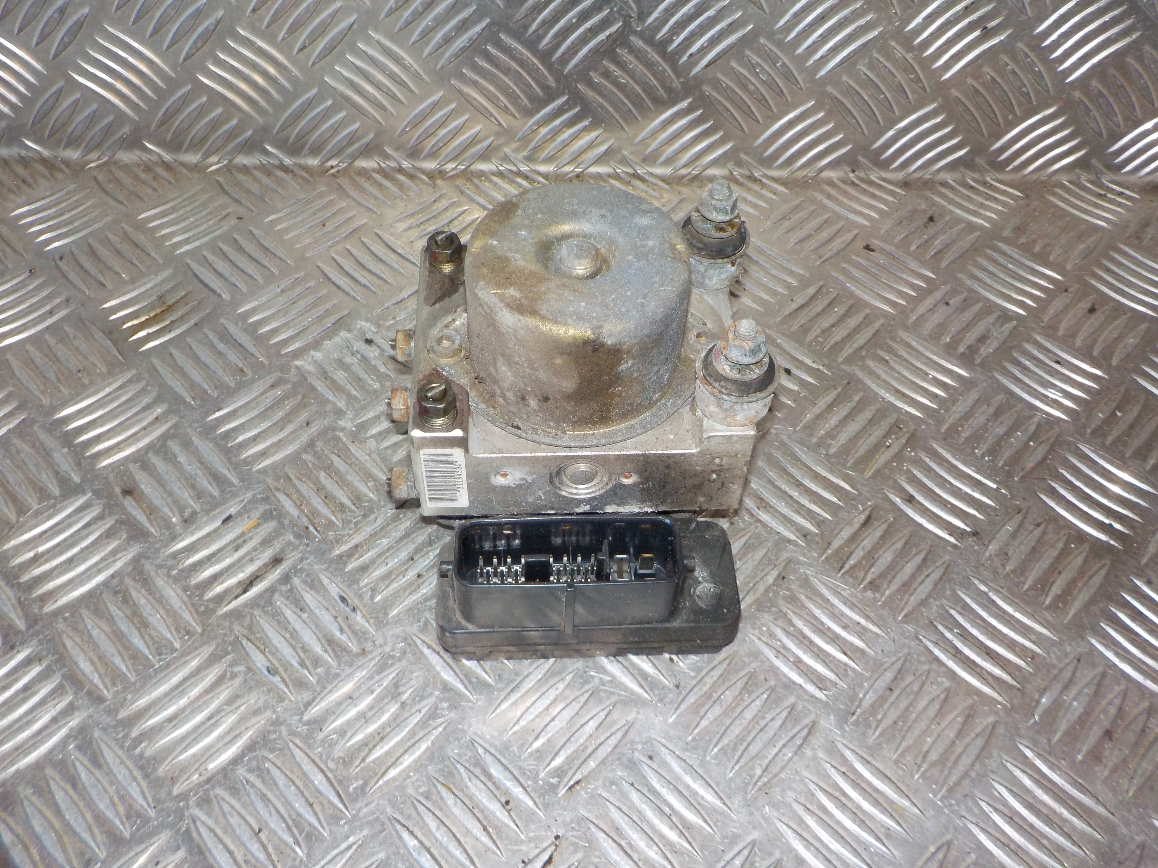 Suzuki Grand Vitara ABS Pumpe Med OEM Nr. 5610065D22 Fra Suzuki Ophugger