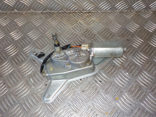 Suzuki Grand Vitara Bagrudevisker Motor Med OEM Nr. 3881065D00 Fra Suzuki Ophugger