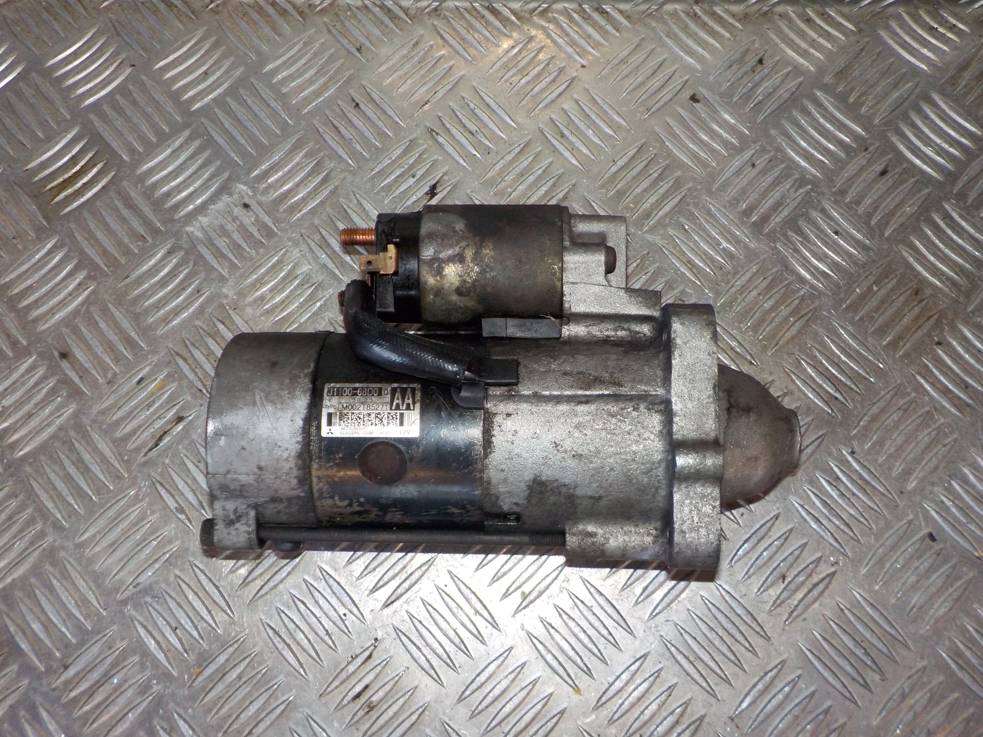 Suzuki Grand Vitara Starter Med OEM Nr. 3110068D0 Fra Suzuki Ophugger
