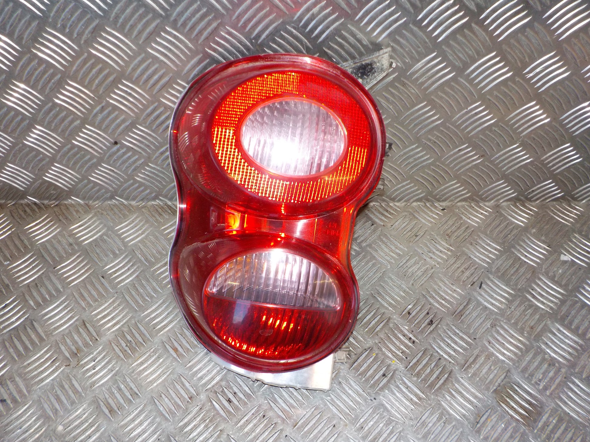Smart Smart Fortwo W451 Baglygte Med OEM Nr. 4518200264 Fra Smart Ophugger