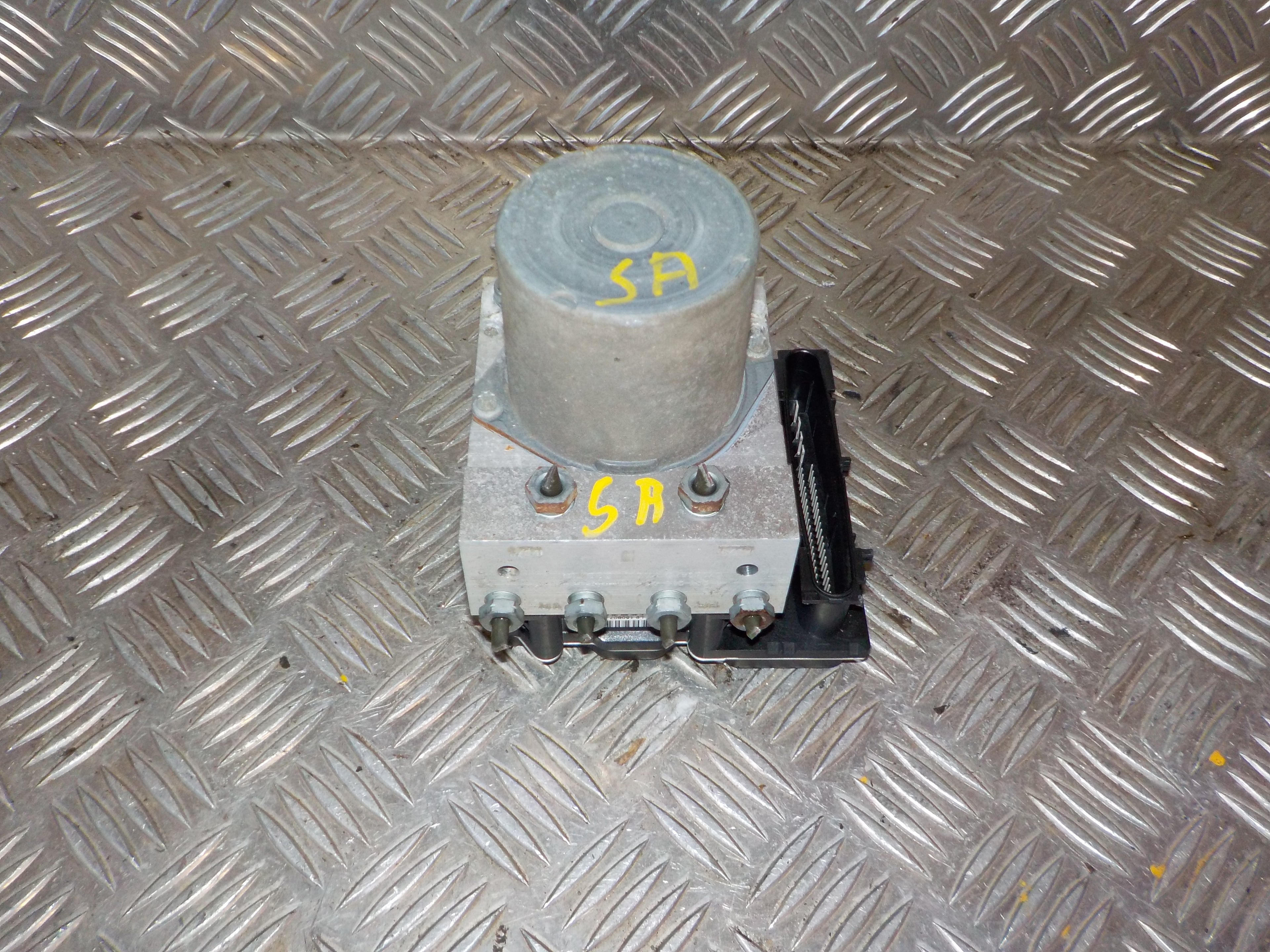 Smart Fortwo W451 ABS Pumpe Med OEM Nr. 0265235467 Fra Smart Ophugger