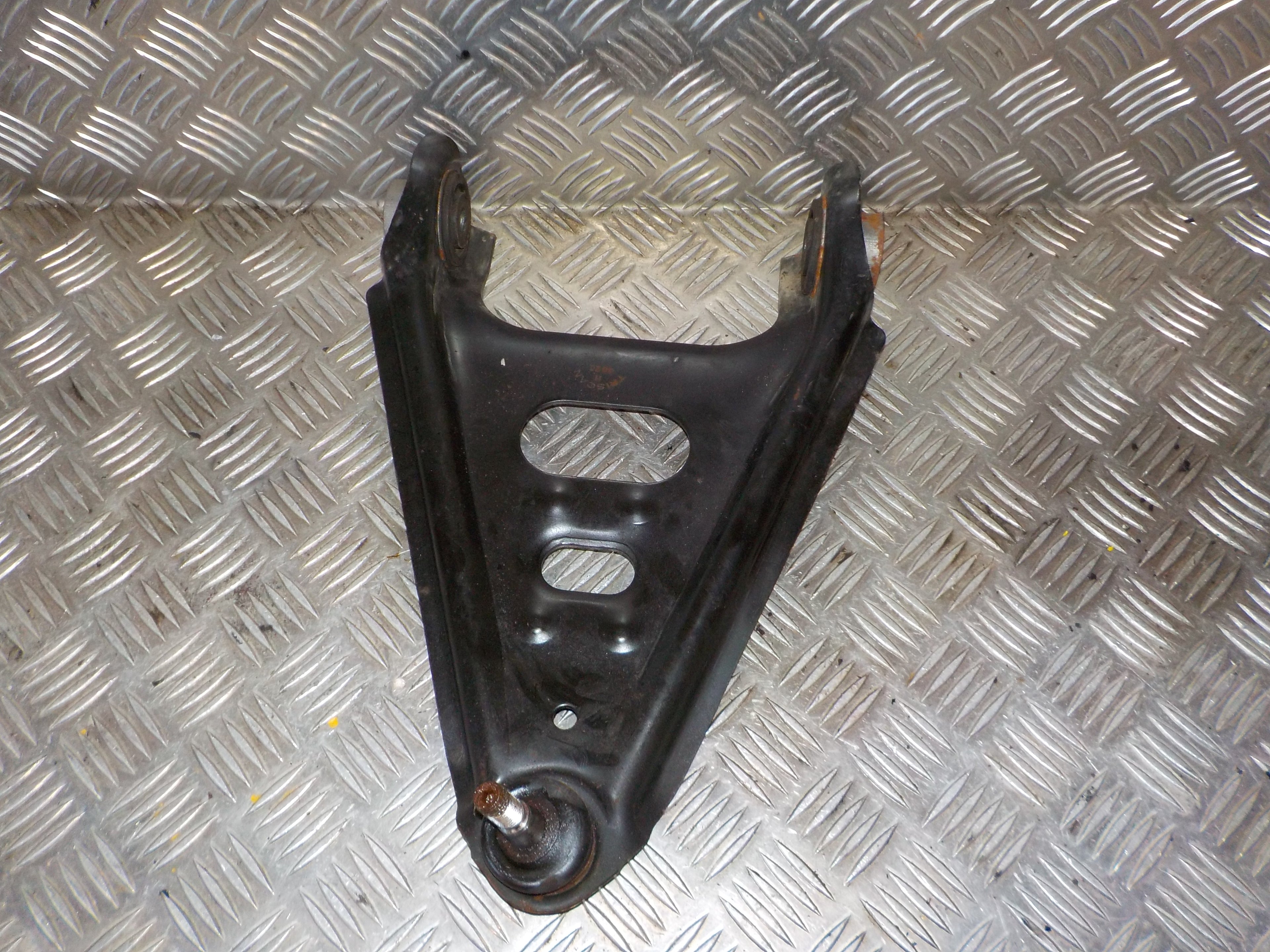 Smart Fortwo W451 Bærearm F.N. H Med OEM Nr. 4513300010 Fra Smart Ophugger