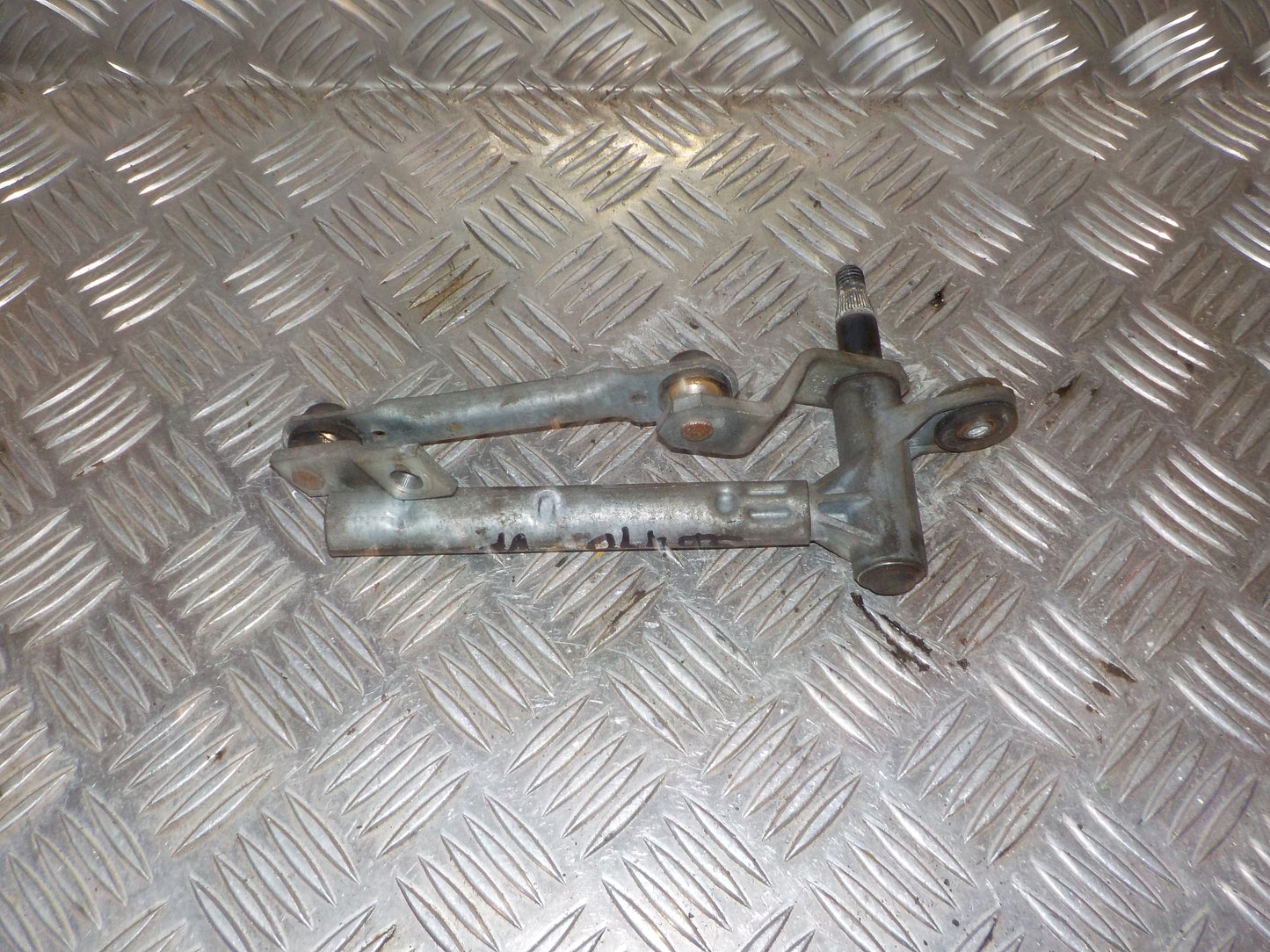 Peugeot 407 Viskertræk Med OEM Nr. 3397020875 Fra Peugeot Ophugger