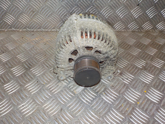 VW Passat 3C Generator Med OEM Nr. 021903026LX Fra VW Ophugger