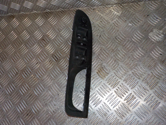 VW Passat 3C Kontakt Rudehejs Med OEM Nr. 1K4959857B Fra VW Ophugger
