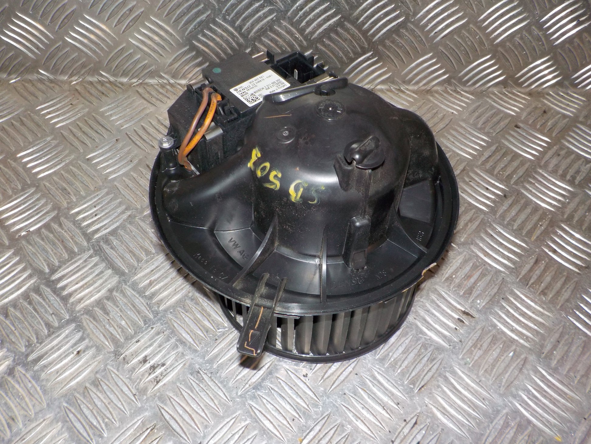 VW Passat 3C Varmeblæser Med OEM Nr. 3C0907521 Fra VW Ophugger