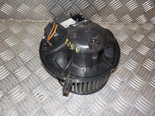 VW Passat 3C Varmeblæser Med OEM Nr. 3C0907521 Fra VW Ophugger