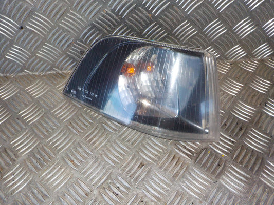 Volvo S40/V40 Blinklygte For Med OEM Nr. 30806987 Fra Volvo Ophugger