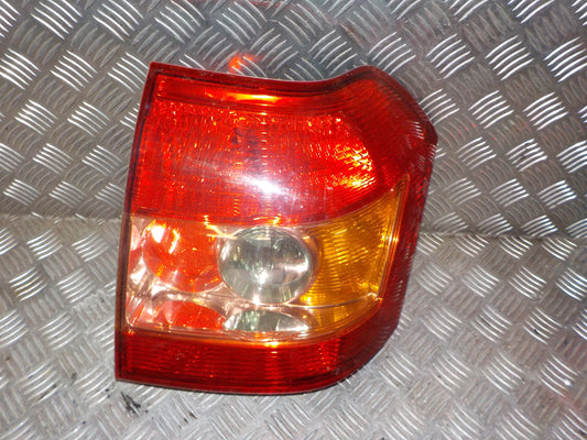 Toyota Corolla E12 Baglygte Med OEM Nr. 8149813010 Fra Toyota Ophugger