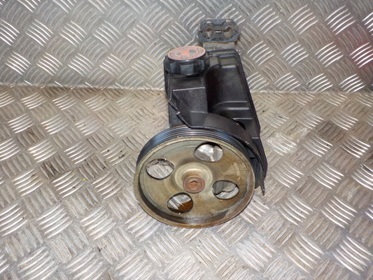 Peugeot 206 Servopumpe Med OEM Nr. 9636868880 Fra Peugeot Ophugger