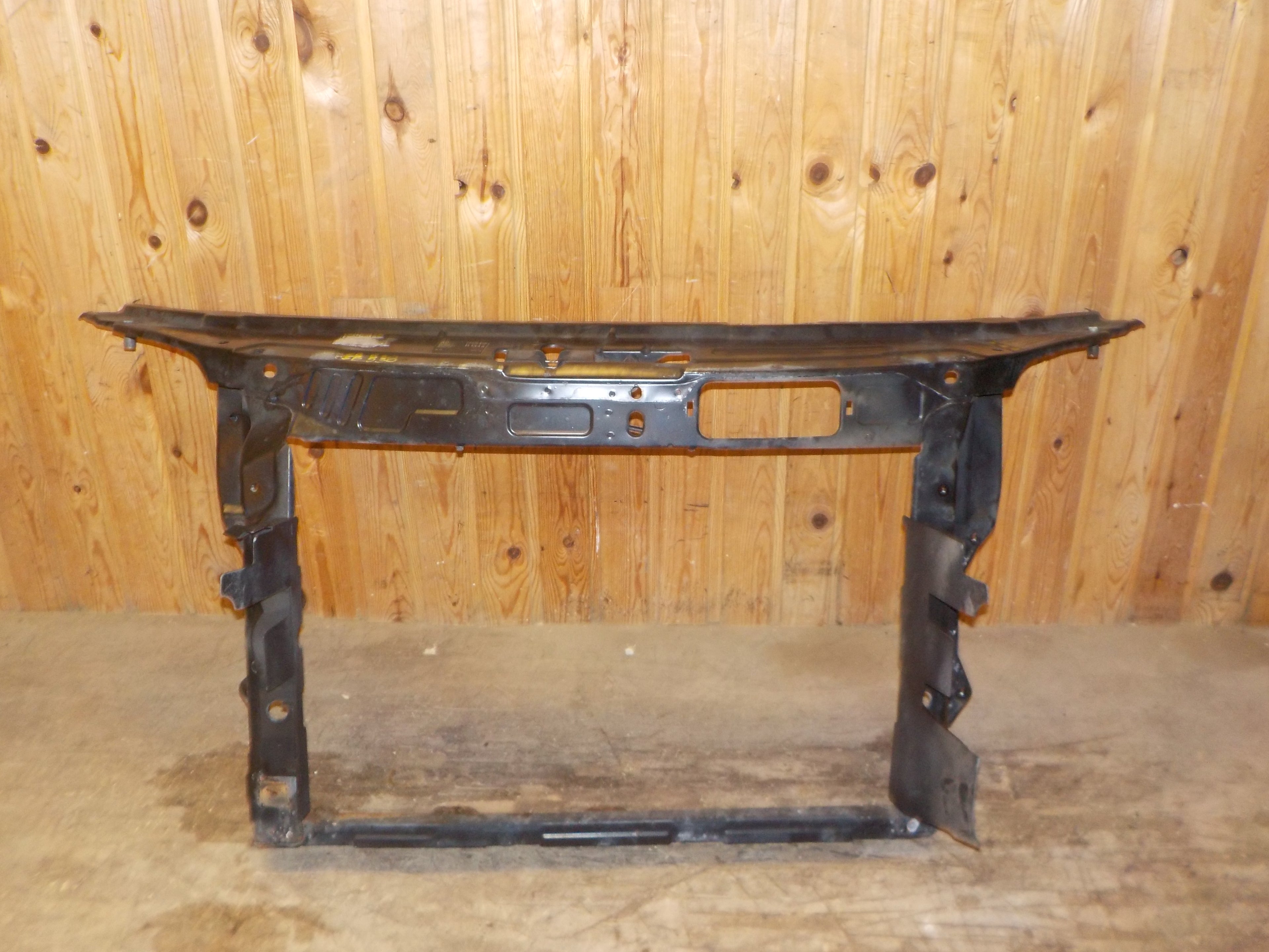 Skoda Fabia Frontkasse Med OEM Nr. 5J0805591 Fra Skoda Ophugger