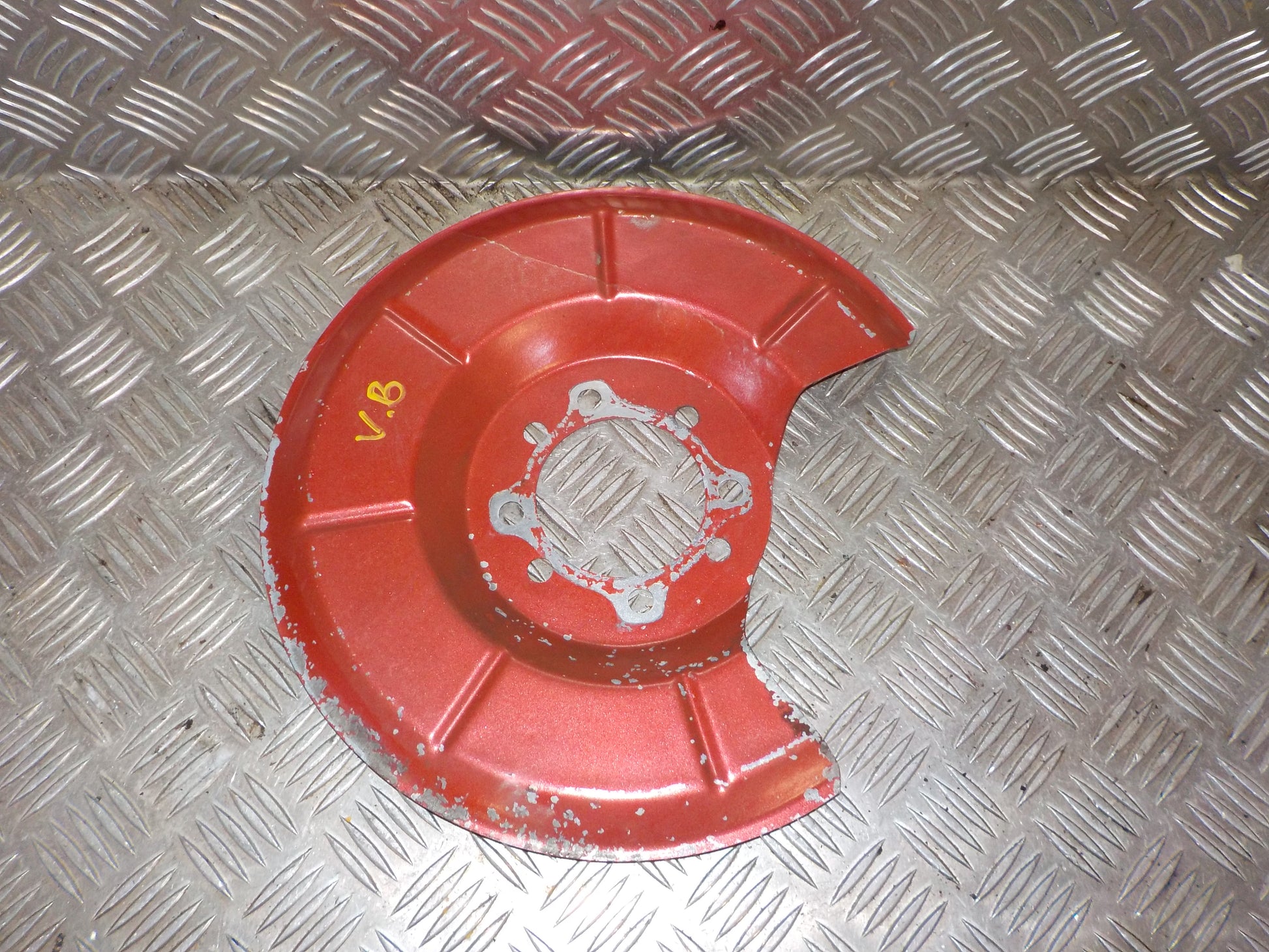 Mazda 3 BK Ankerplade Bag Med OEM Nr. BP4K26261A Fra Mazda Ophugger