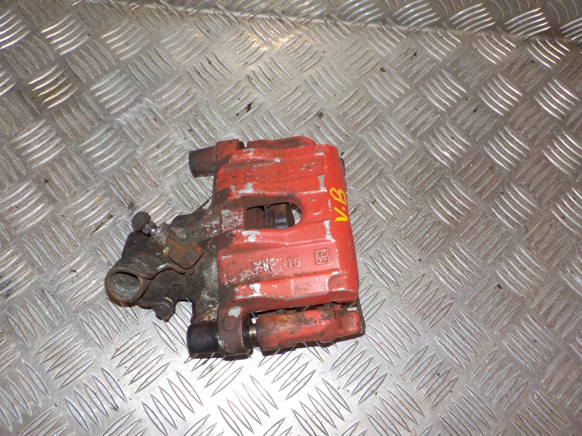 Mazda 3 BK Bremsekaliber VB Med OEM Nr. BPYK2671XB Fra Mazda Ophugger