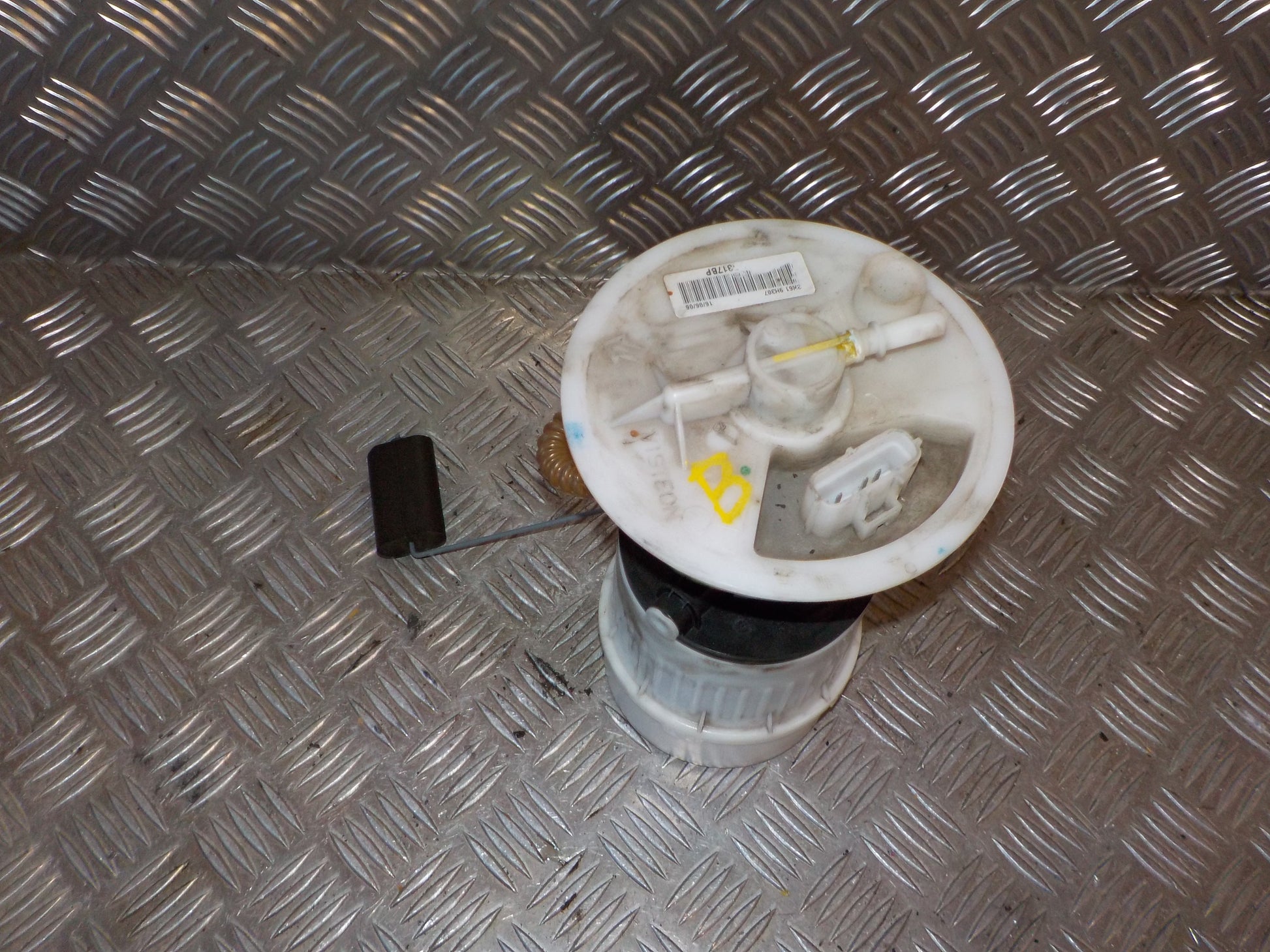 Mazda 3 BK Benz/Brændstofpumpe El Med OEM Nr. 3M619H307 Fra Mazda Ophugger